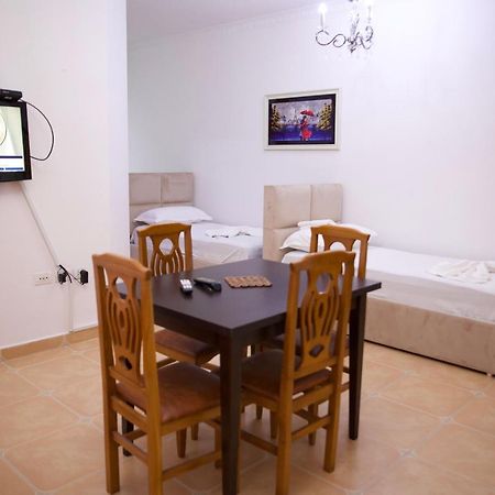 Nea'S Apartment Shkoder Luaran gambar