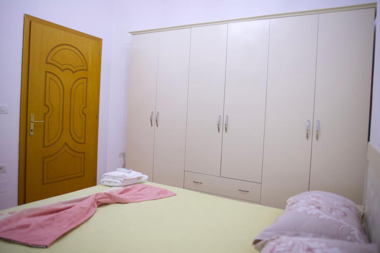 Nea'S Apartment Shkoder Luaran gambar